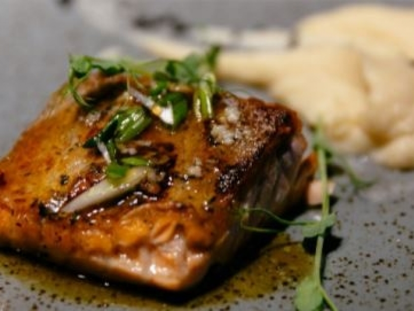 ”CASE COM ALGUÉM QUE SAIBA COZINHAR. A BELEZA PASSA A FOME NÃO”