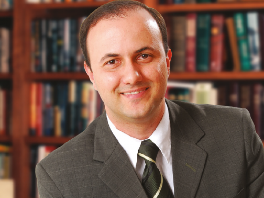 LEONARDO GUTIÉRREZ Advogado, Gestor de Investimentos Imobiliários e Político.
