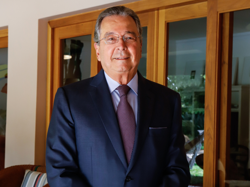 Maurilio Biagi Filho recebe Título de Cidadão Sertanezino e a mais alta condecoração do município