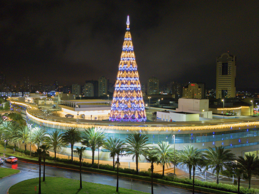 Símbolo do Natal em Ribeirão Preto e região, árvore gigante do RibeirãoShopping já anuncia a chegada das celebrações de final de ano