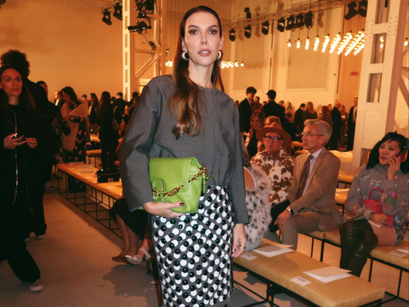 Juliana Souza reafirma seu olhar sofisticado na Semana de Moda de Milão